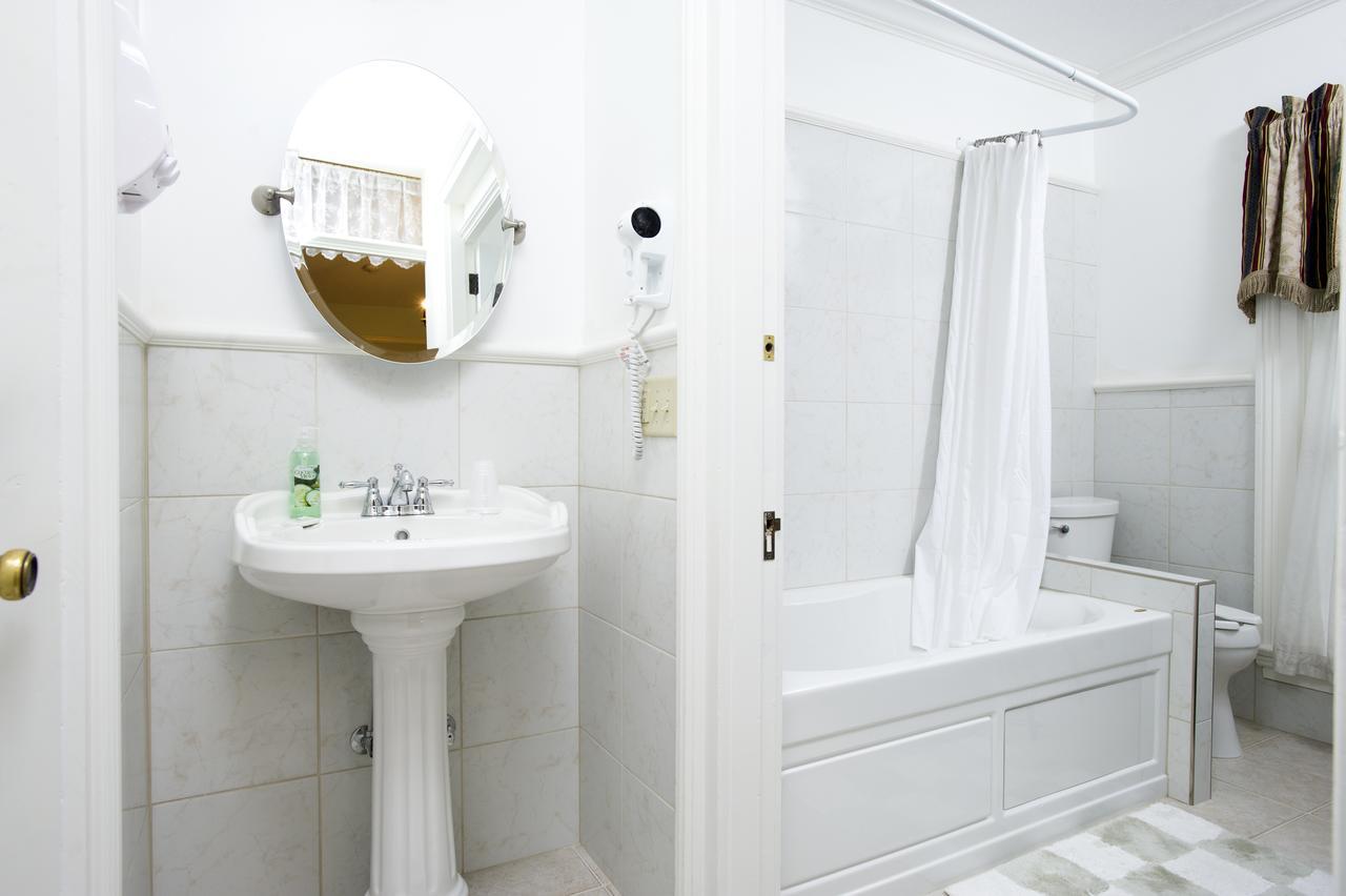 Historic Sion Bass Guest House Форт Уейн Екстериор снимка